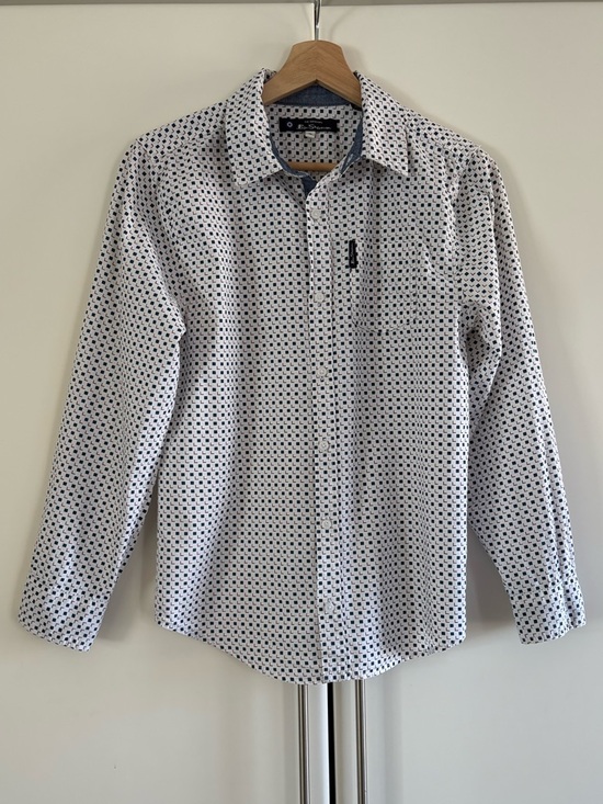 Ben Sherman Other - Ben Sherman White Shirt with Navy Squares and Maroon Accents Boys Size 18